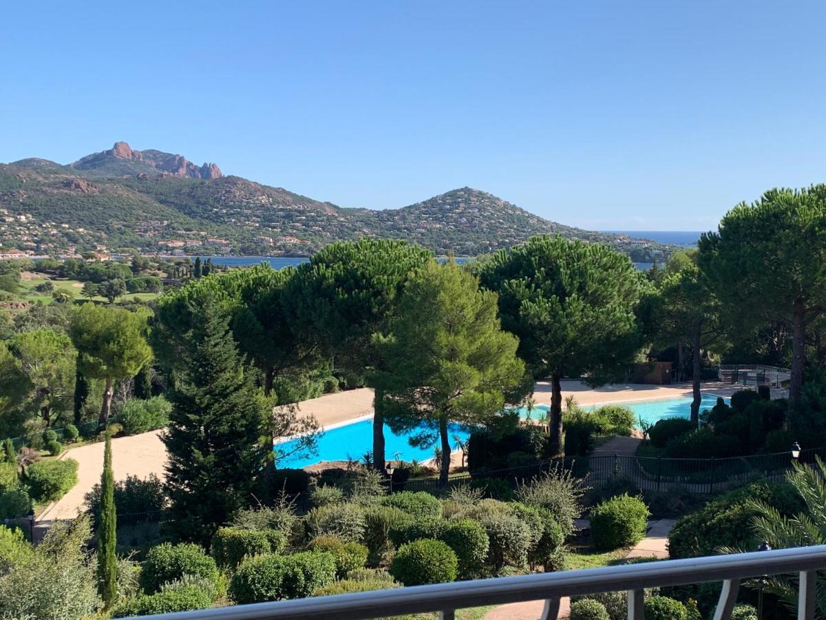 Saint Raphael, Cap Esterel Le Hameau. Vue Mer Exterior photo